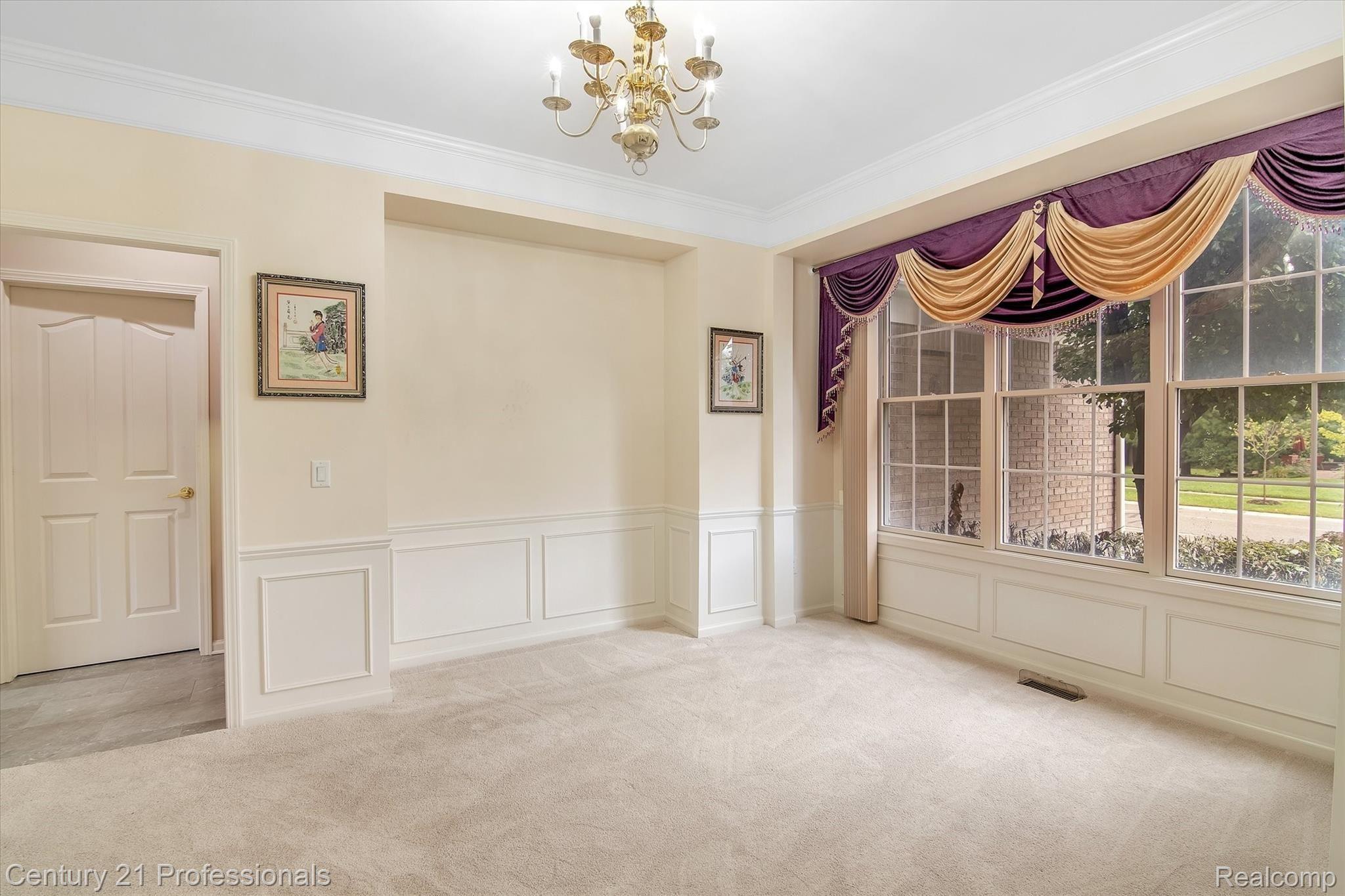 536 Bedlington Drive Rochester, MI 48307 - Photo 6 of 54 07-536 Bedlington Dr-Windowstill Real Estate Photography-8.jpg