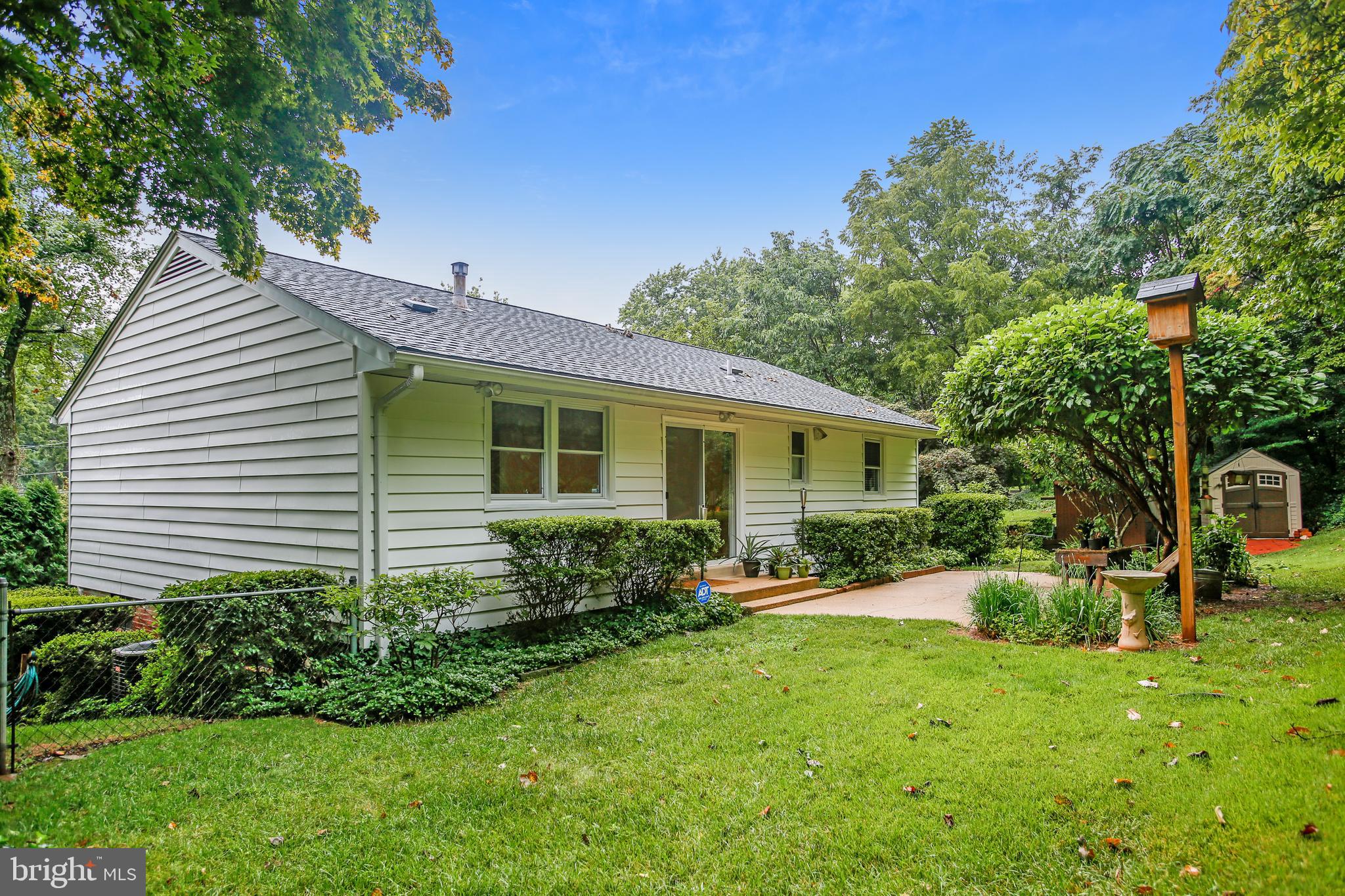 5325 Ringold Place Springfield, VA 22151 - Photo 4 of 44 Exterior Rear