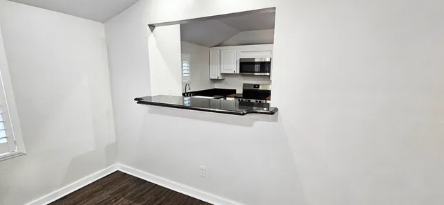 $2,250 | 7691 North Highway 17, Awendaw, SC 29429