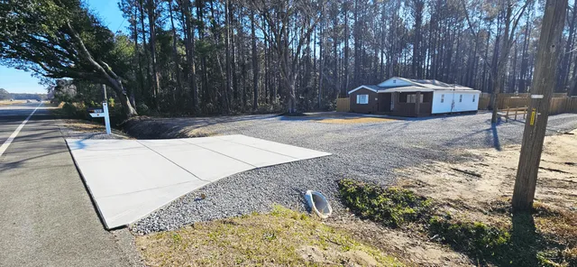 $2,250 | 7691 North Highway 17, Awendaw, SC 29429