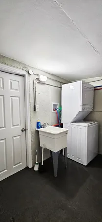 $2,050 | 7691 North Highway 17, Awendaw, SC 29429