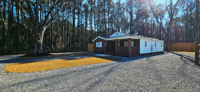$2,250 | 7691 North Highway 17, Awendaw, SC 29429