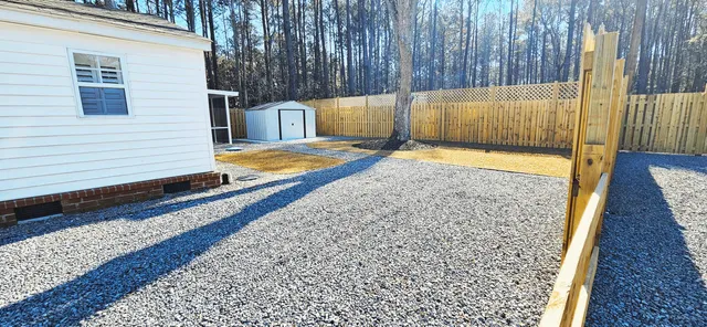 $2,250 | 7691 North Highway 17, Awendaw, SC 29429