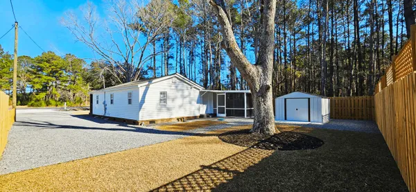 $2,050 | 7691 North Highway 17, Awendaw, SC 29429