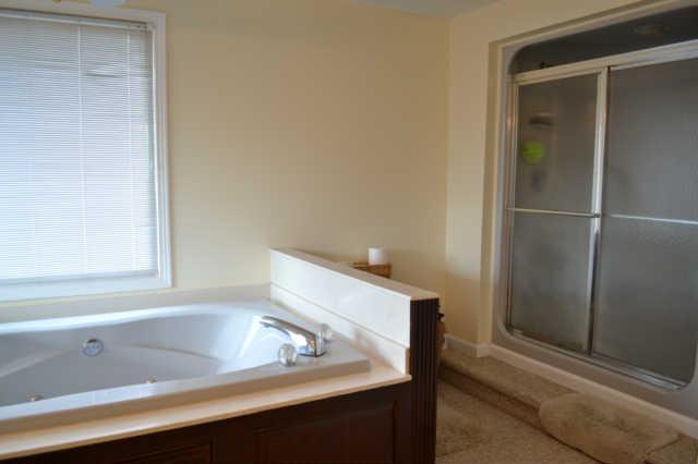 1448 Phillips Road Lebanon, TN 37087 - Photo 8 of 12 BATH HAS WHIRLPOOL TUB