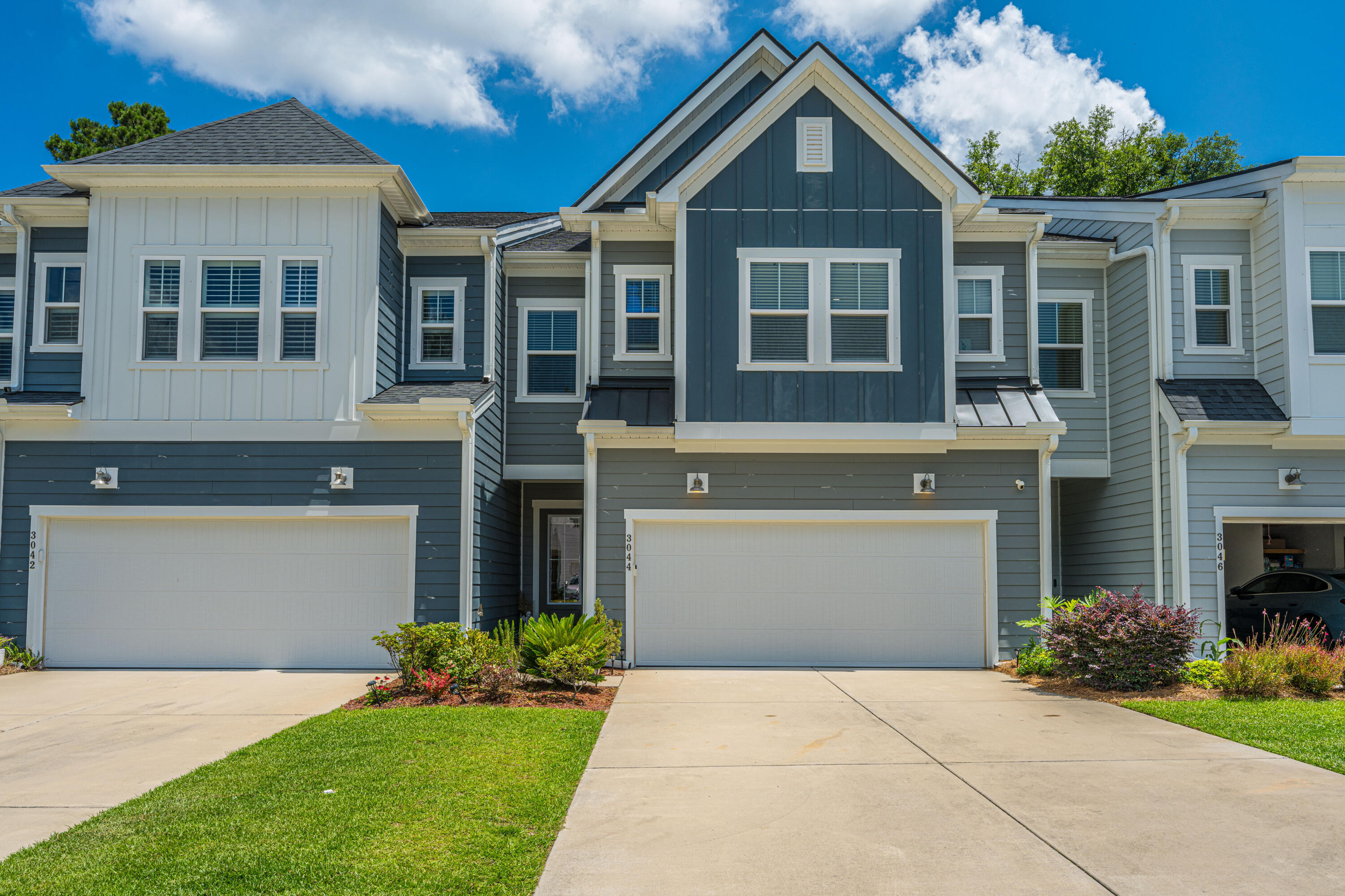 3044 Emma Lane Mount Pleasant, SC 29466 - Photo 2 of 43