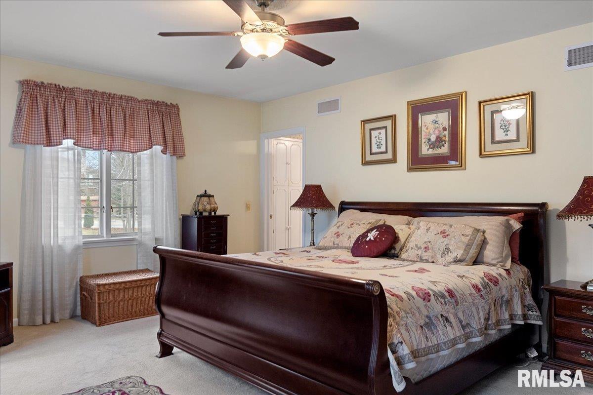 1776 Chatham Road Springfield, IL 62704 - Photo 39 of 92