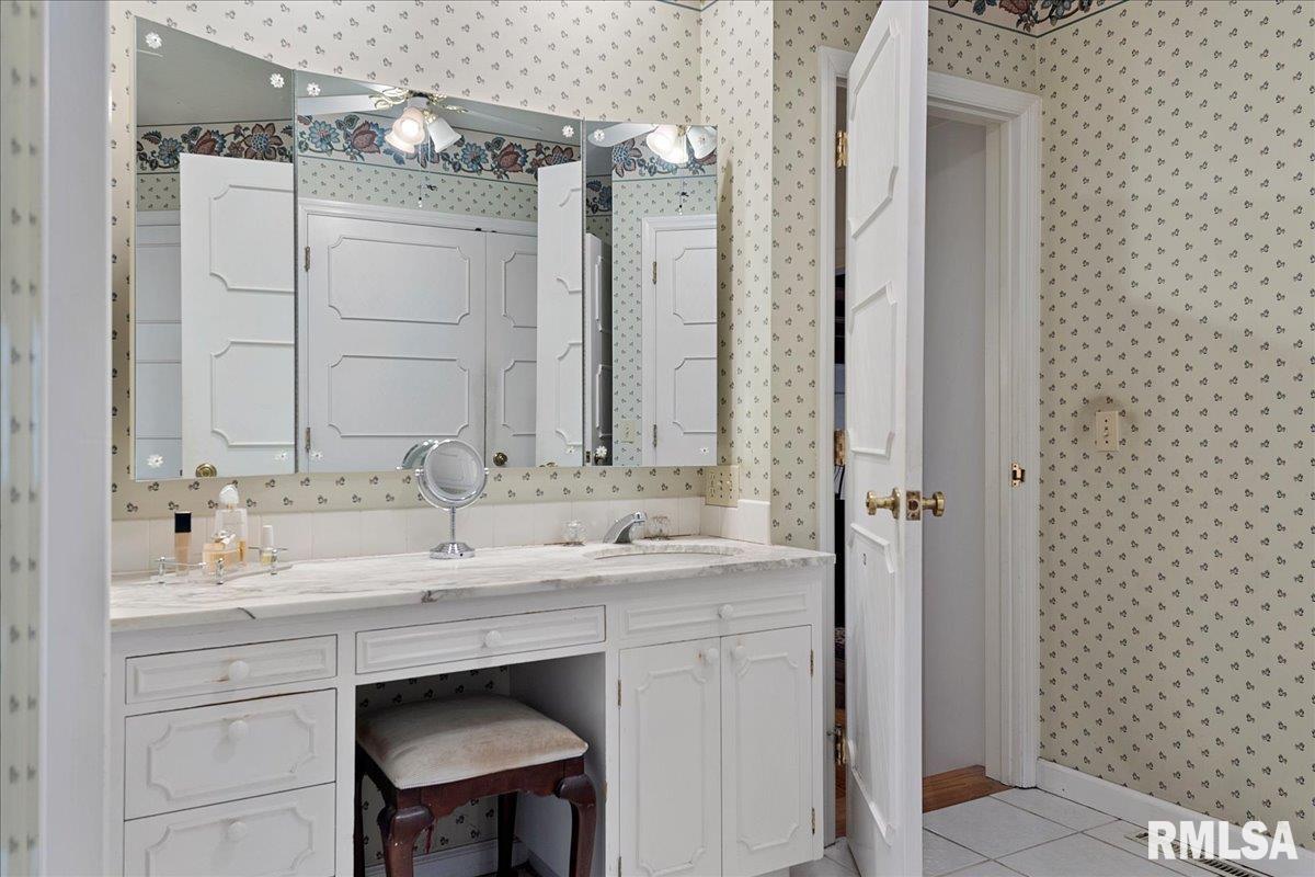 1776 Chatham Road Springfield, IL 62704 - Photo 42 of 92