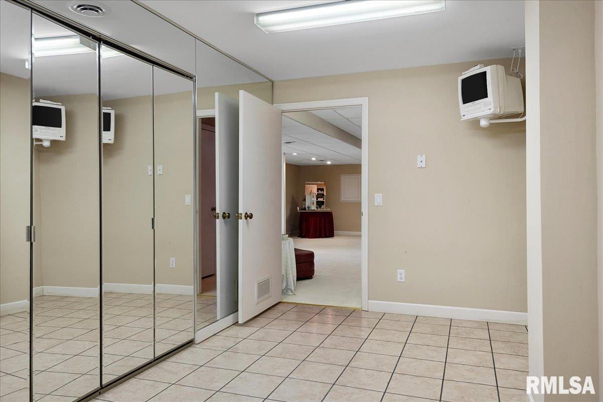 1776 Chatham Road Springfield, IL 62704 - Photo 73 of 92
