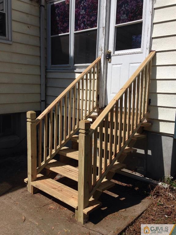 17 Moryan Road Edison, NJ 08817 - Photo 3 of 13 a view of entryway