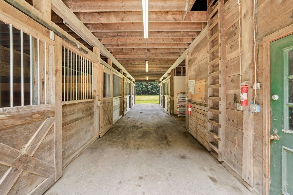 147 Wales Road Monson, MA 01057 - Photo 15 of 41 a view of entryway