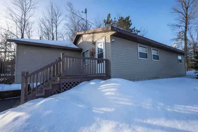 $299,000 | 17921 Sunset Bay Lane, Townsend, WI 54175