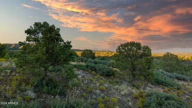 $270,000 | -xx Xx Big Sky Drive, Unit 1B, Kirkland, AZ 86332