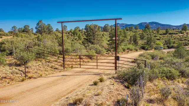 $270,000 | -xx Xx Big Sky Drive, Unit 1B, Kirkland, AZ 86332