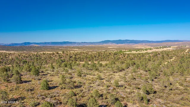 $270,000 | -xx Xx Big Sky Drive, Unit 1B, Kirkland, AZ 86332