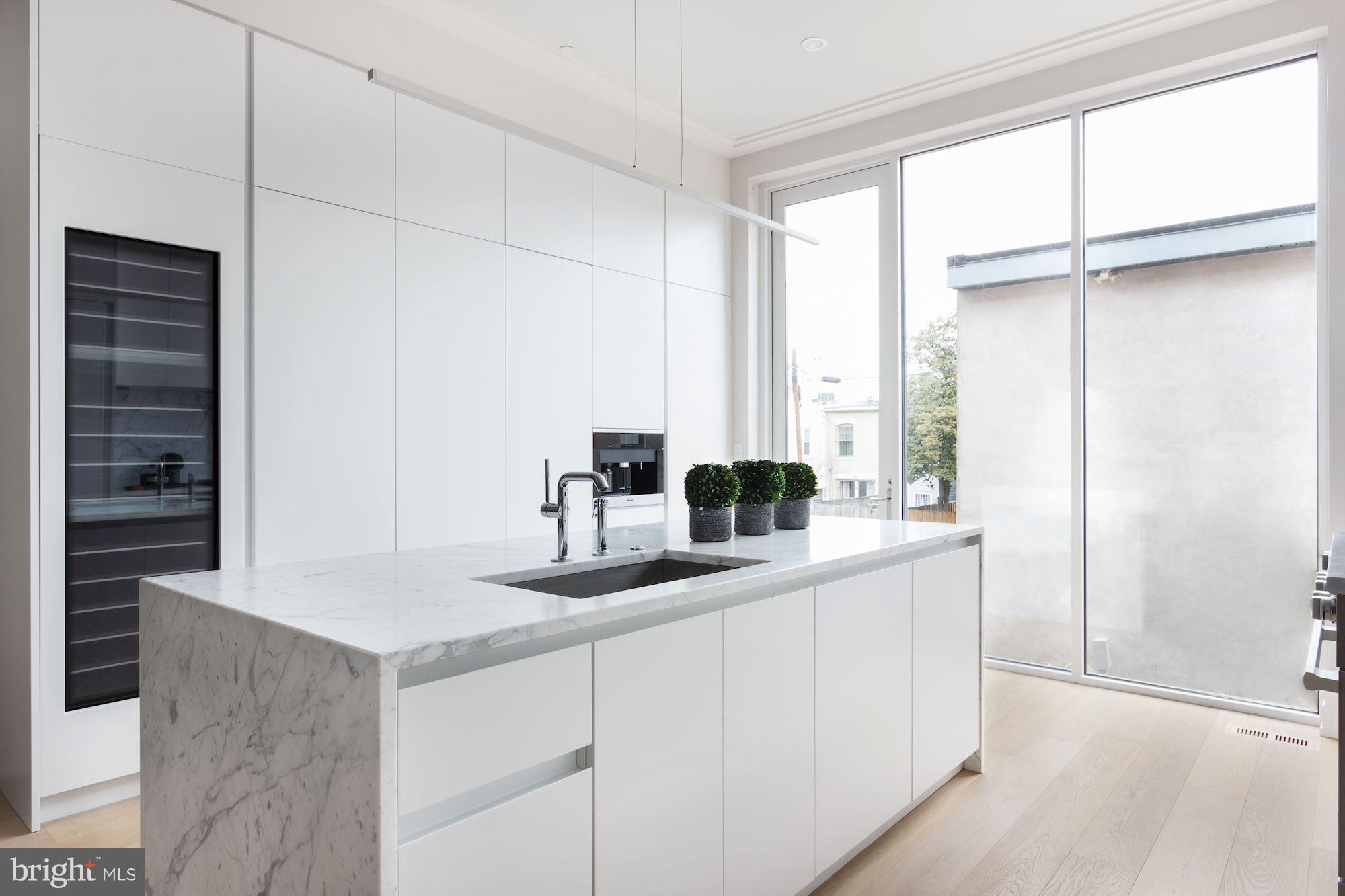 422 C Street Northeast Washington, DC 20002 - Photo 10 of 19