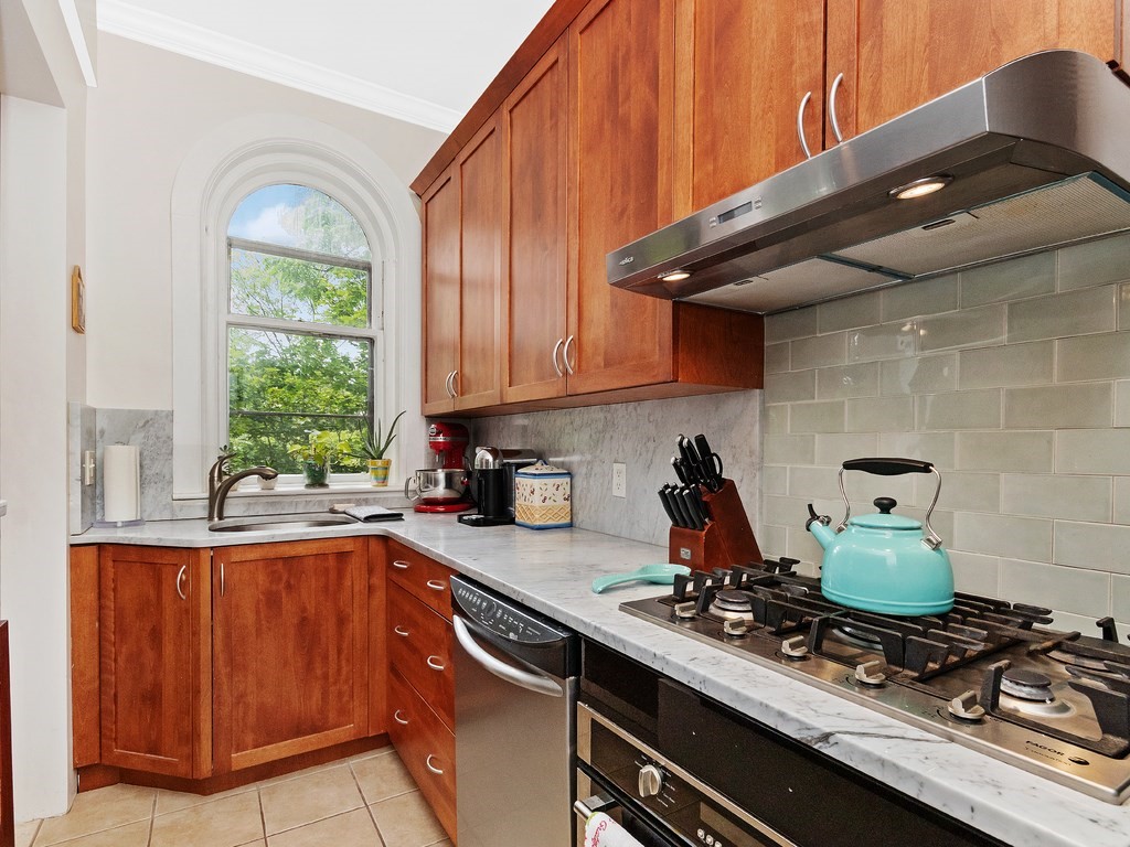 340 Tappan Street, Unit 1 Brookline, MA 02445 - Photo 9 of 15