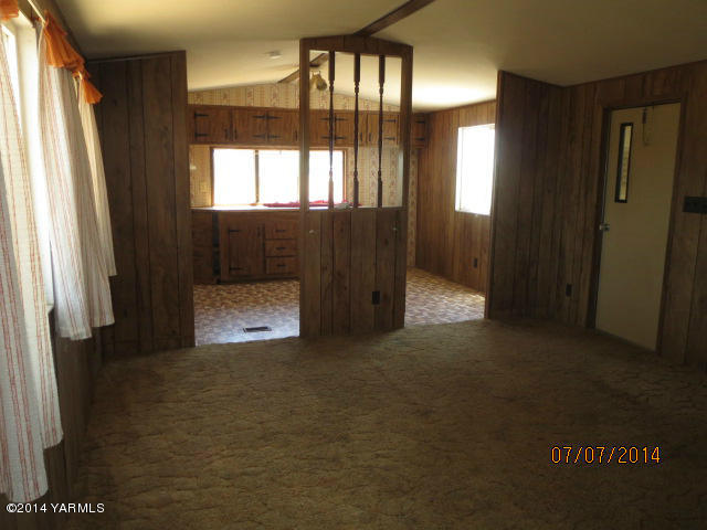 1900 Dekker Road Outlook, WA 98938 - Photo 3 of 4 a view of entryway