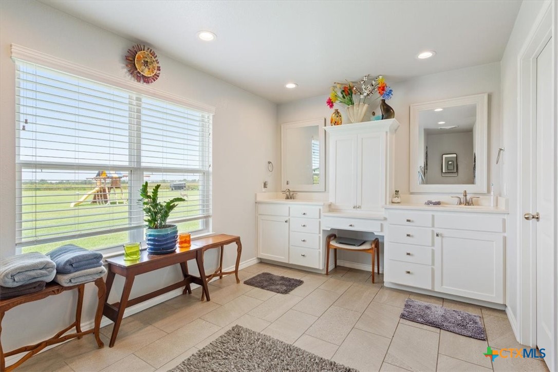 17179 Cyclone Road Burlington, TX 76519 - Photo 20 of 39