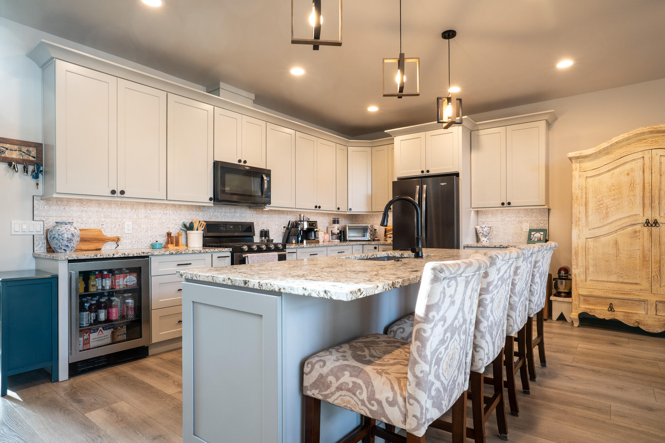 411 Chestnut Loop Bellevue, ID 83313 - Photo 9 of 25 Kitchen 2