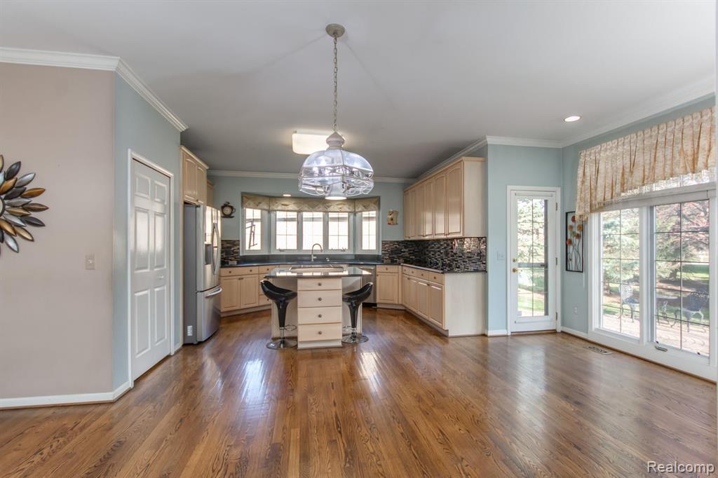 2074 Mapleridge Road Rochester Hills, MI 48309 - Photo 10 of 48