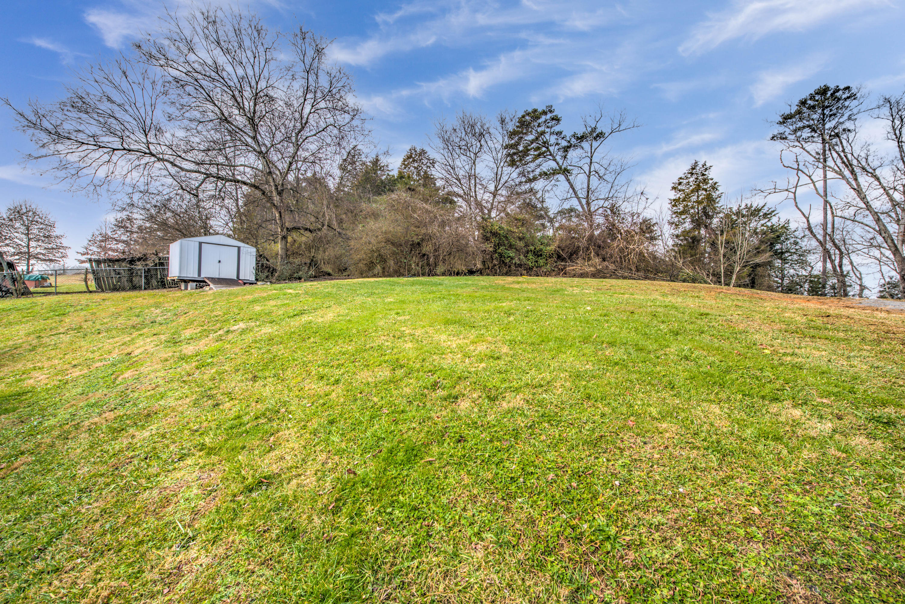 7117 Washington Pike Corryton, TN 37721 - Photo 11 of 12 Large Backyard