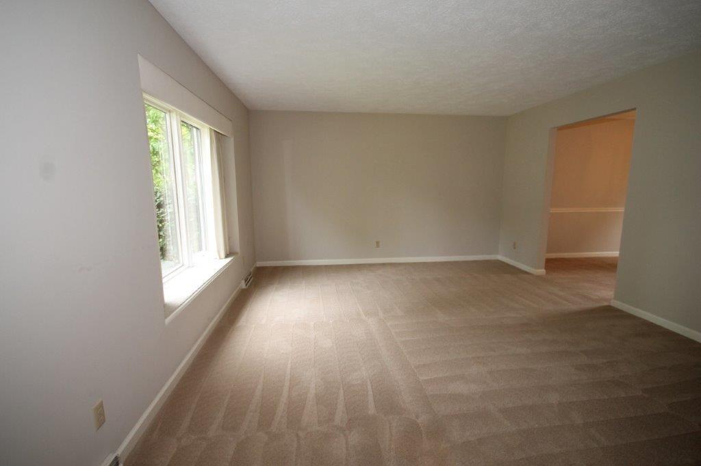 1026 Goldfinch Road Columbus, IN 47203 - Photo 8 of 40 Gallery Image 8
