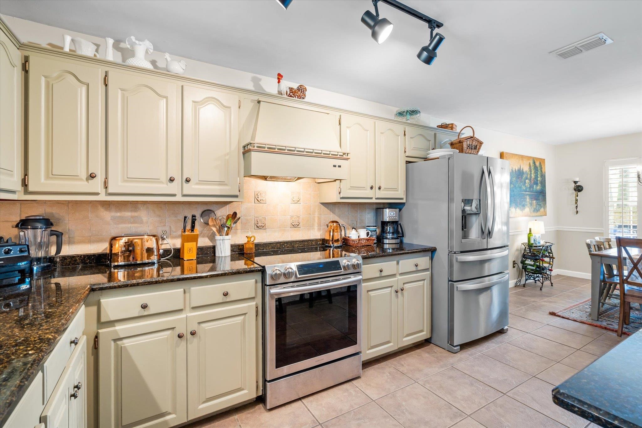 103 Plaza Circle Daphne, AL 36526 - Photo 13 of 34