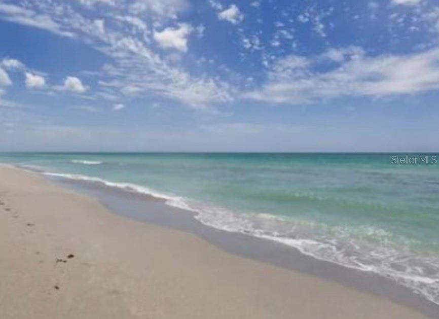 5807 Garfield Road Venice, FL 34293 - Photo 34 of 40 a view of a field with an ocean