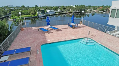 $584,900 | 333 Sunset Drive, Unit 404, Fort Lauderdale, FL 33301