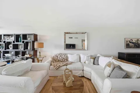 $584,900 | 333 Sunset Drive, Unit 404, Fort Lauderdale, FL 33301