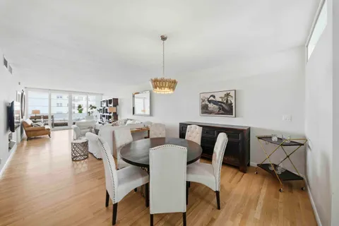 $584,900 | 333 Sunset Drive, Unit 404, Fort Lauderdale, FL 33301