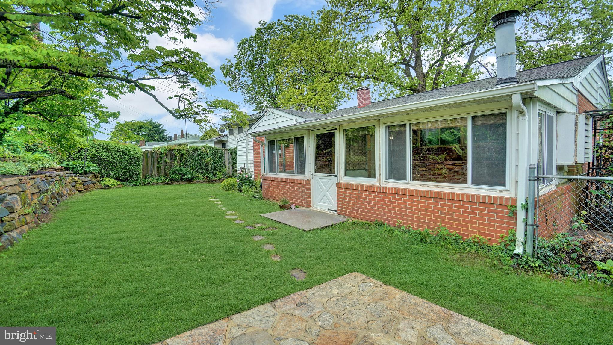 1009 Hallimont Road Catonsville, MD 21228 - Photo 3 of 21 Gallery Image 3