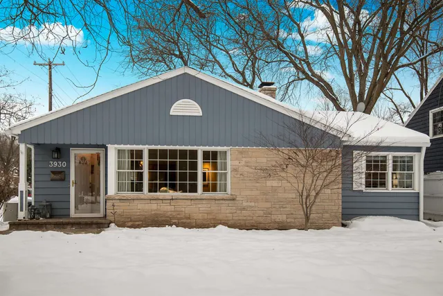 $545,000 | 3930 Nakoma Road, Madison, WI 53711