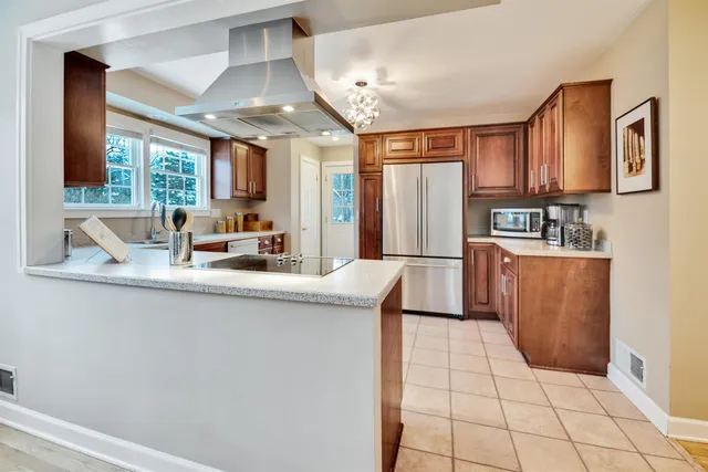 $545,000 | 3930 Nakoma Road, Madison, WI 53711