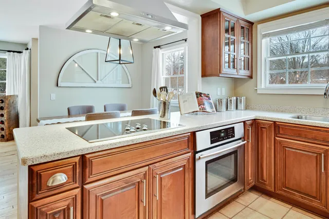 $545,000 | 3930 Nakoma Road, Madison, WI 53711