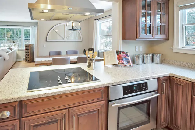 $545,000 | 3930 Nakoma Road, Madison, WI 53711