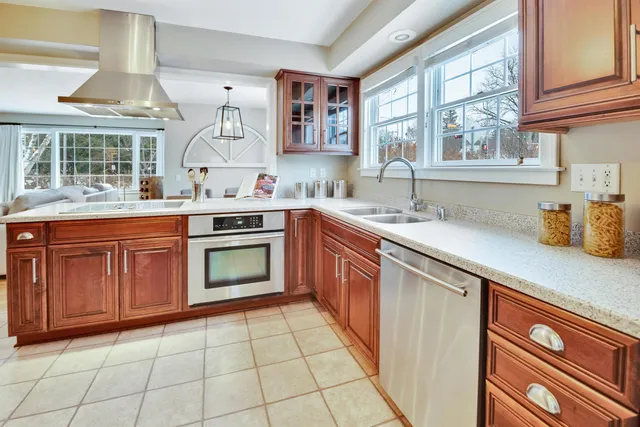 $545,000 | 3930 Nakoma Road, Madison, WI 53711