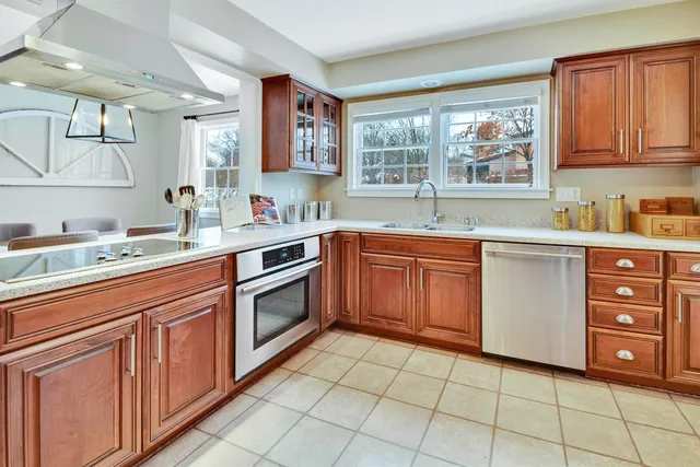 $545,000 | 3930 Nakoma Road, Madison, WI 53711