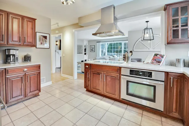 $545,000 | 3930 Nakoma Road, Madison, WI 53711