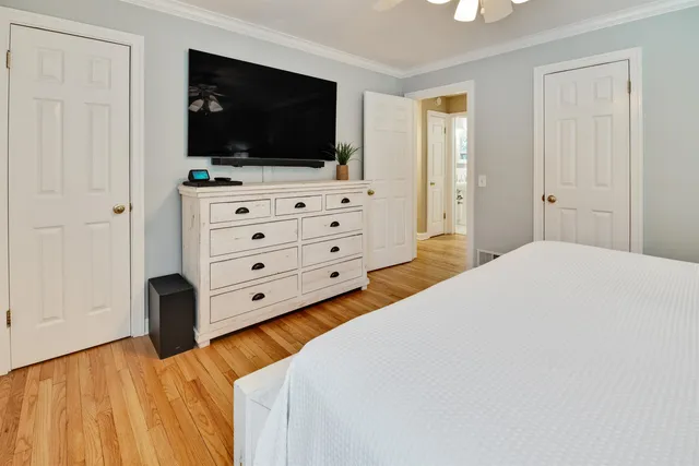 $545,000 | 3930 Nakoma Road, Madison, WI 53711