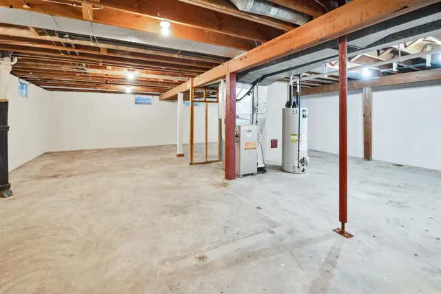 $545,000 | 3930 Nakoma Road, Madison, WI 53711