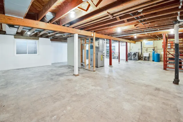 $545,000 | 3930 Nakoma Road, Madison, WI 53711