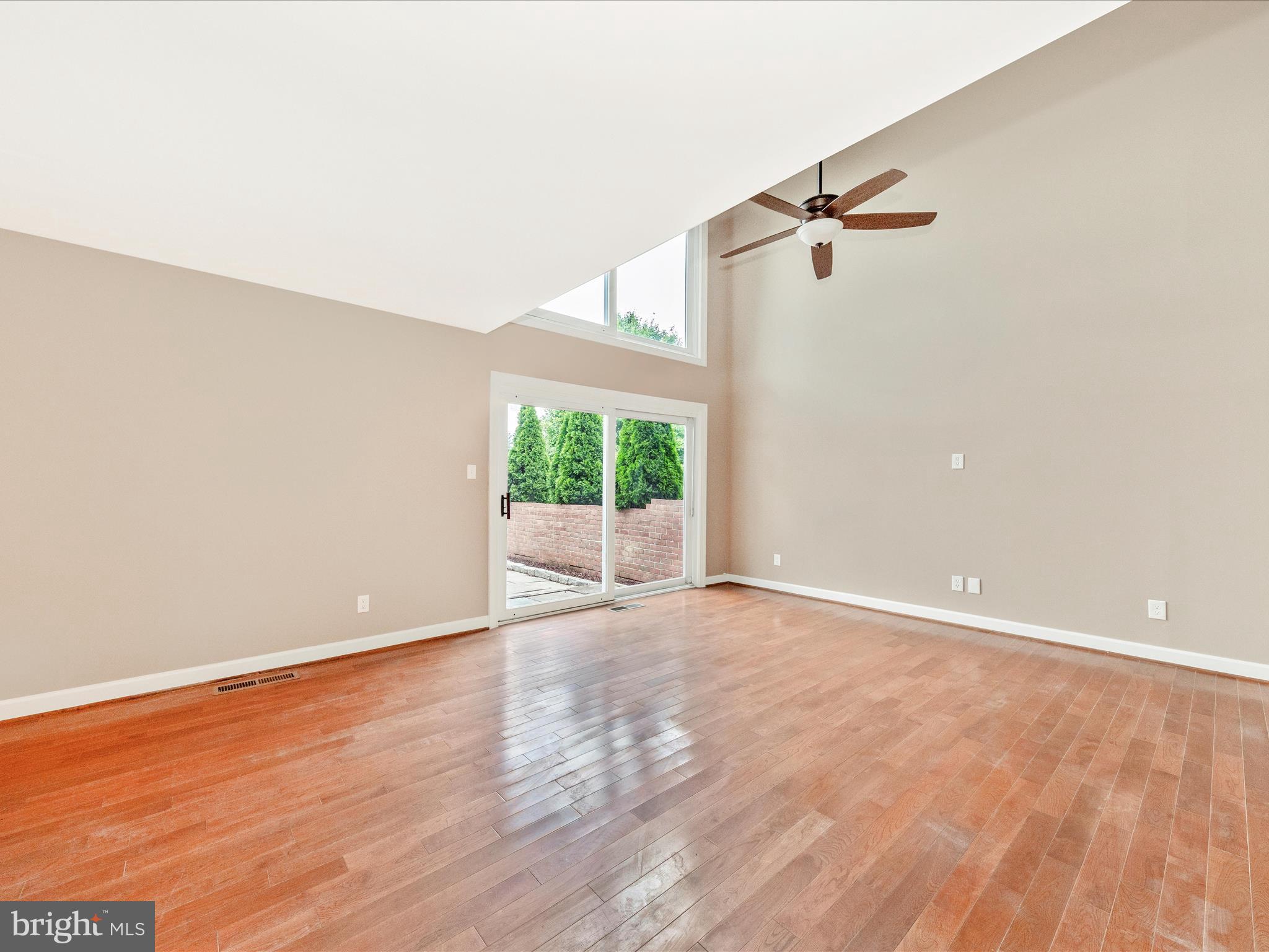 19201 Racine Court Montgomery Village, MD 20886 - Photo 12 of 52 Family Room