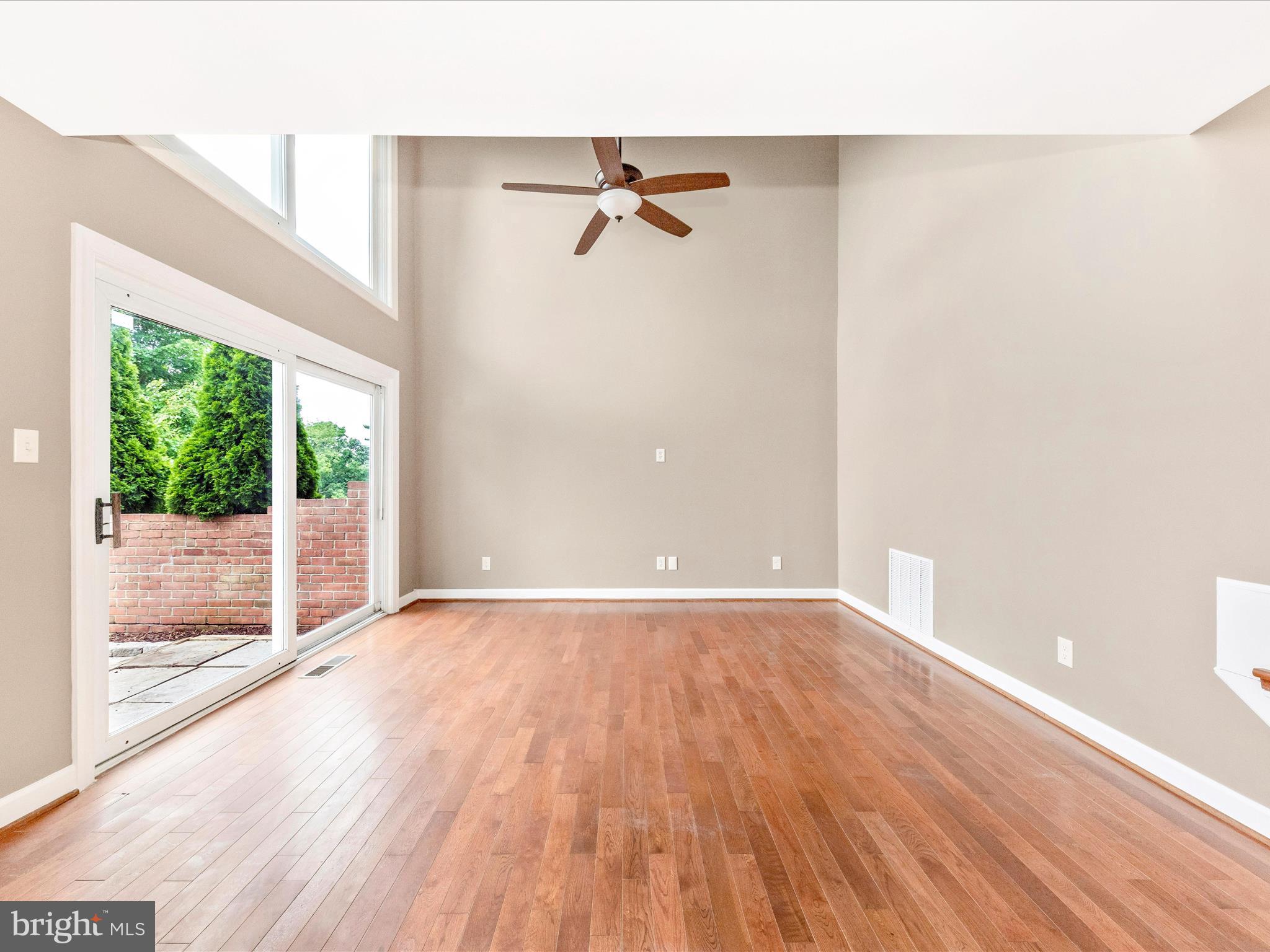 19201 Racine Court Montgomery Village, MD 20886 - Photo 13 of 52 Family Room