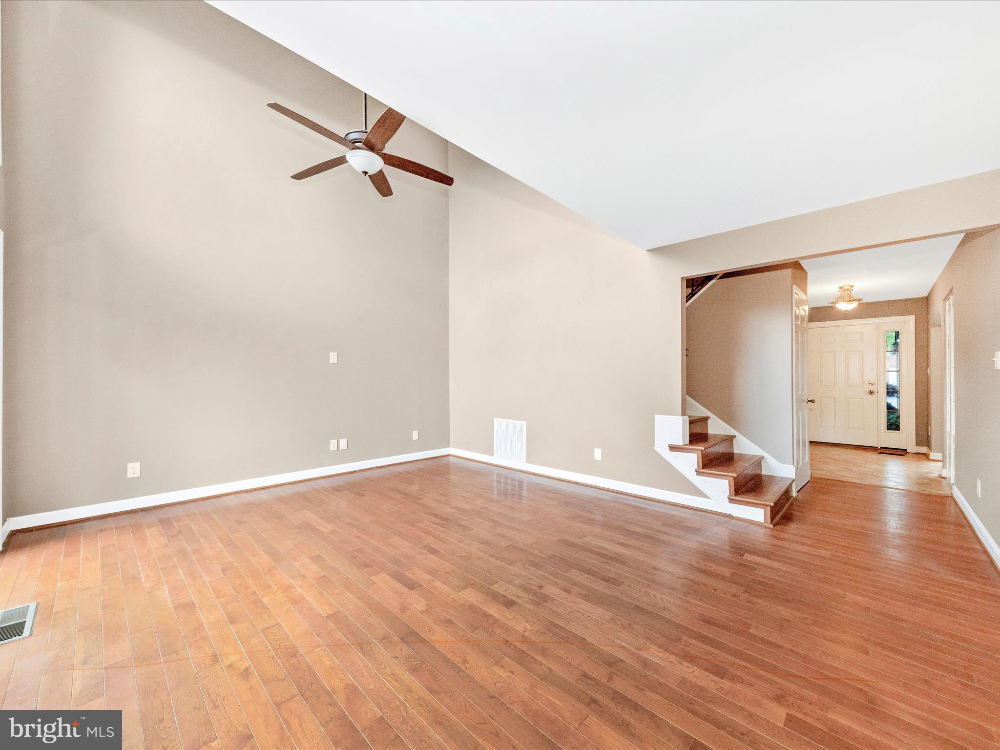 19201 Racine Court Montgomery Village, MD 20886 - Photo 14 of 52 Family Room