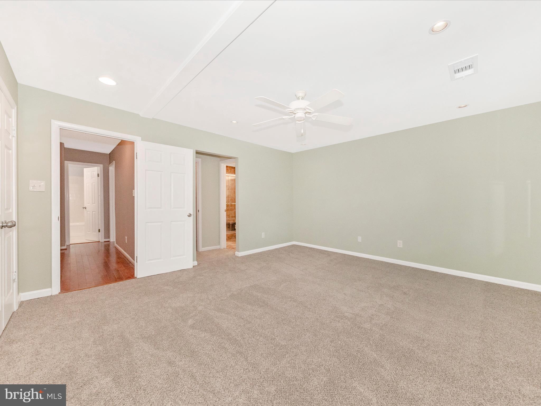 19201 Racine Court Montgomery Village, MD 20886 - Photo 23 of 52 Primary Bedroom