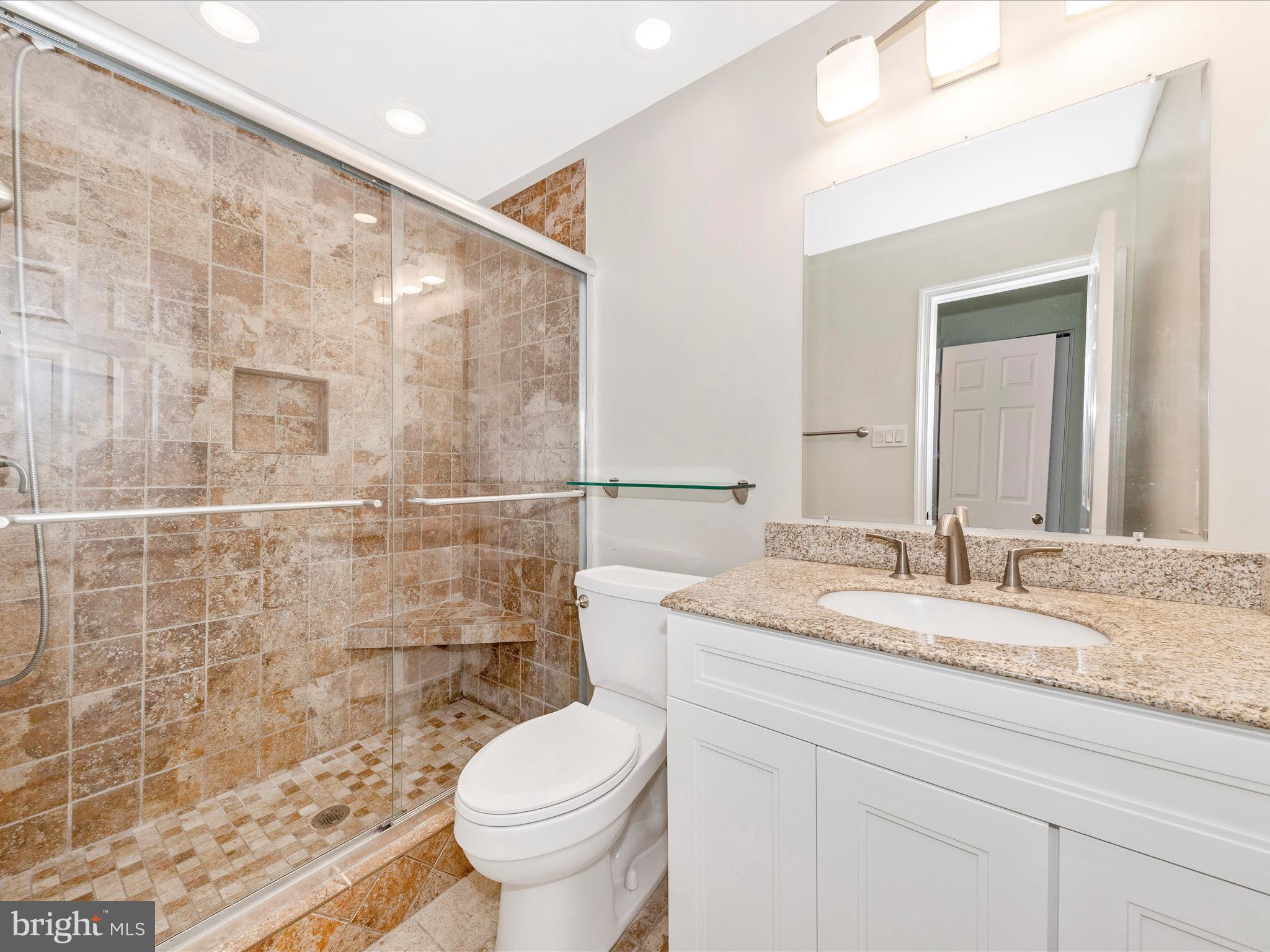 19201 Racine Court Montgomery Village, MD 20886 - Photo 26 of 52 Primary Bathroom