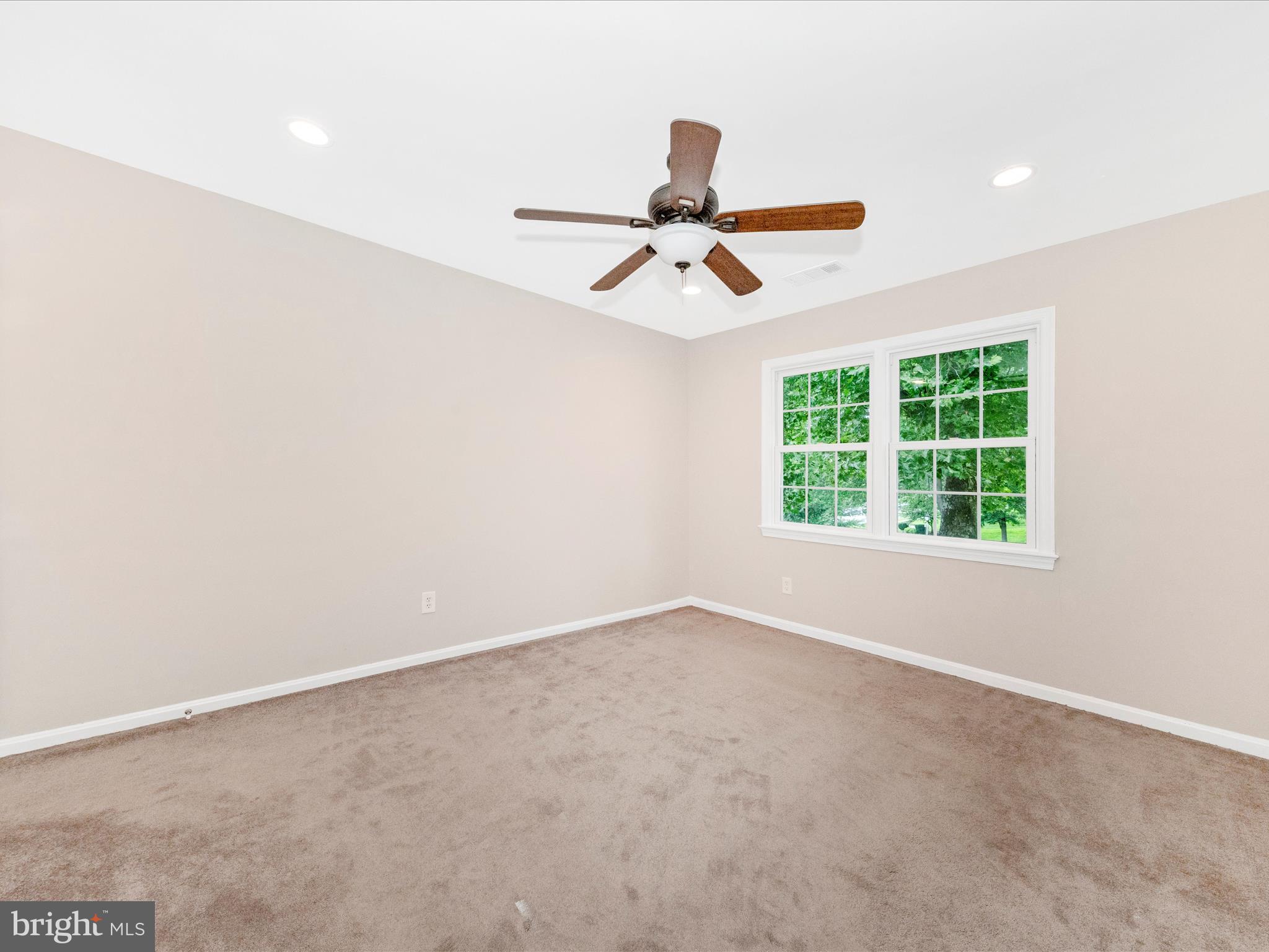 19201 Racine Court Montgomery Village, MD 20886 - Photo 27 of 52 Bedroom 2