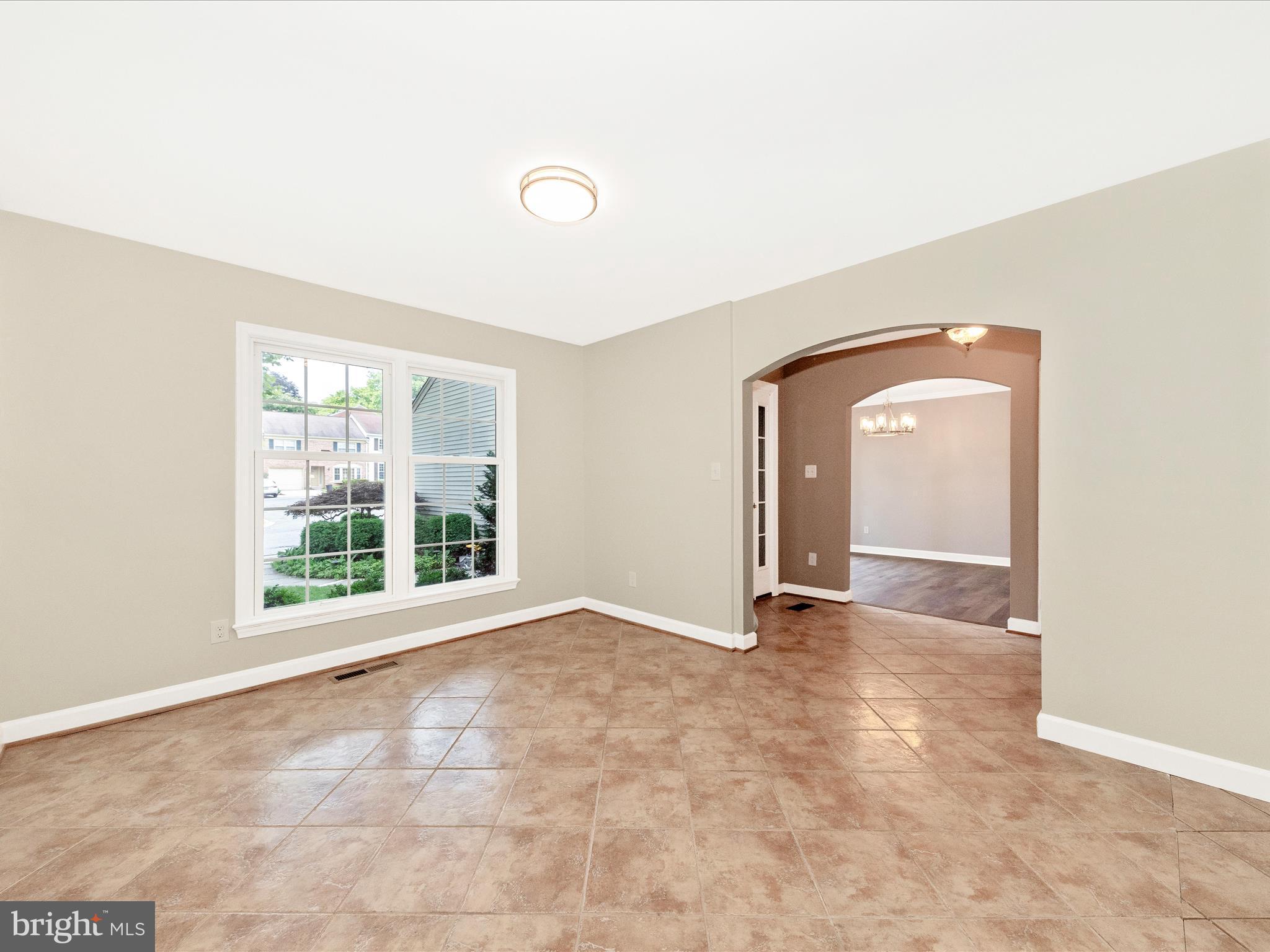 19201 Racine Court Montgomery Village, MD 20886 - Photo 4 of 52 Living Room